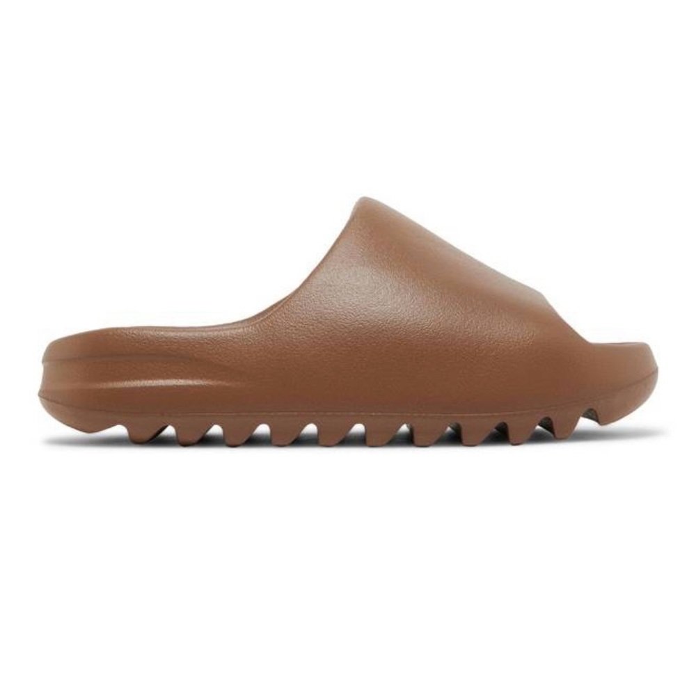 Adidas Yeezy Slides in Flax size 5